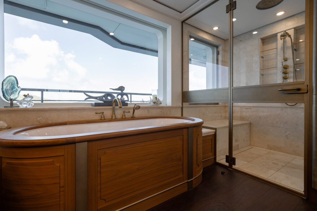 Master Cabin (15)