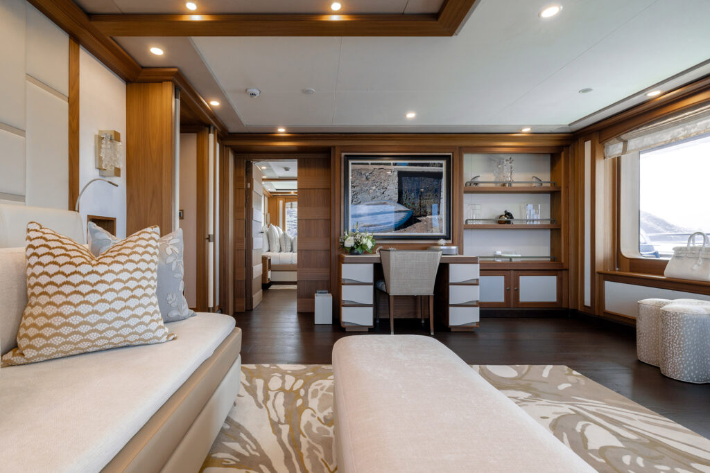 Master Cabin (6)