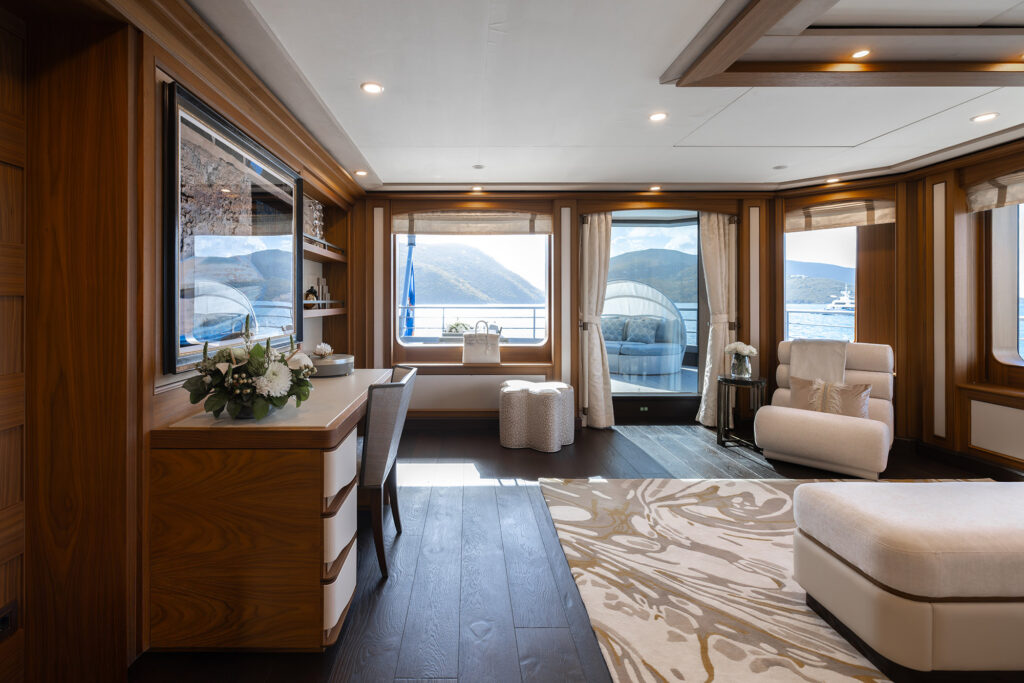 Master Cabin (9)