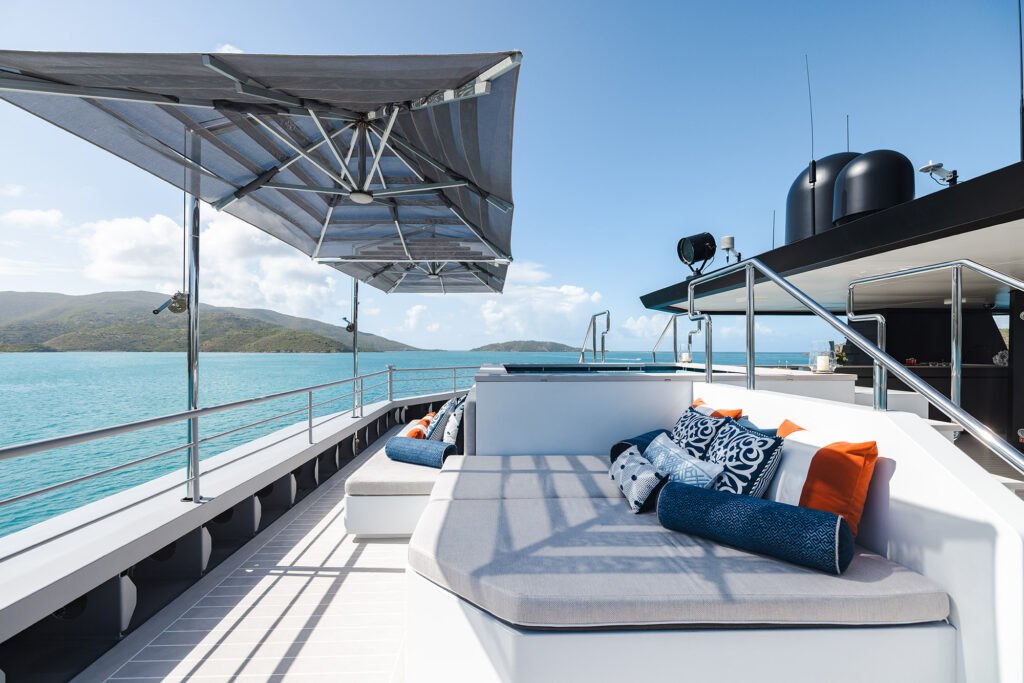 Sundeck (1)