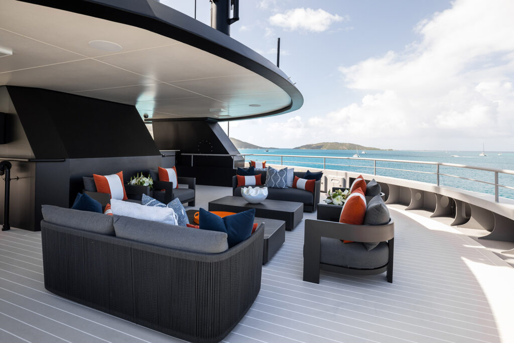 Sundeck (17)