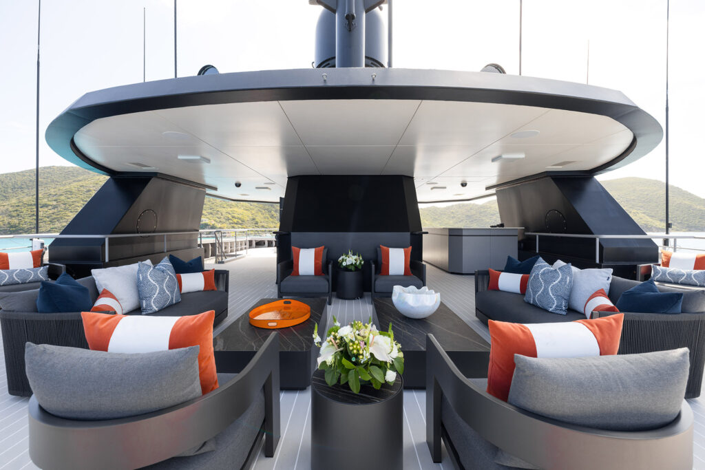 Sundeck (19)