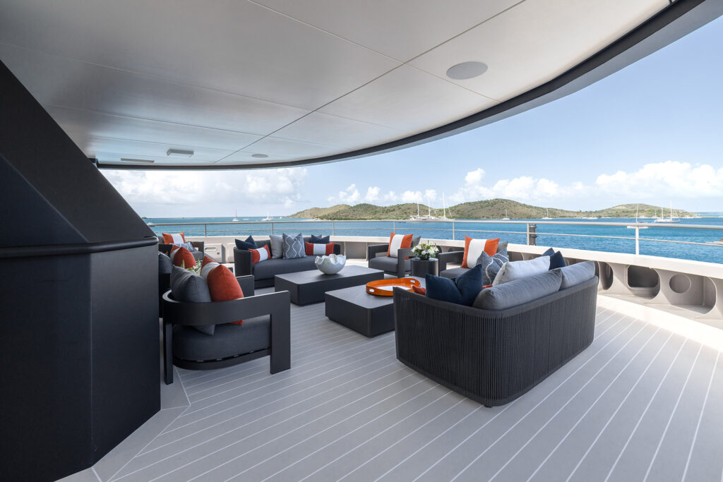 Sundeck (22)