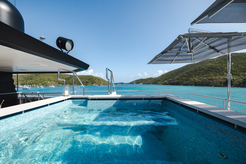 Sundeck (7)