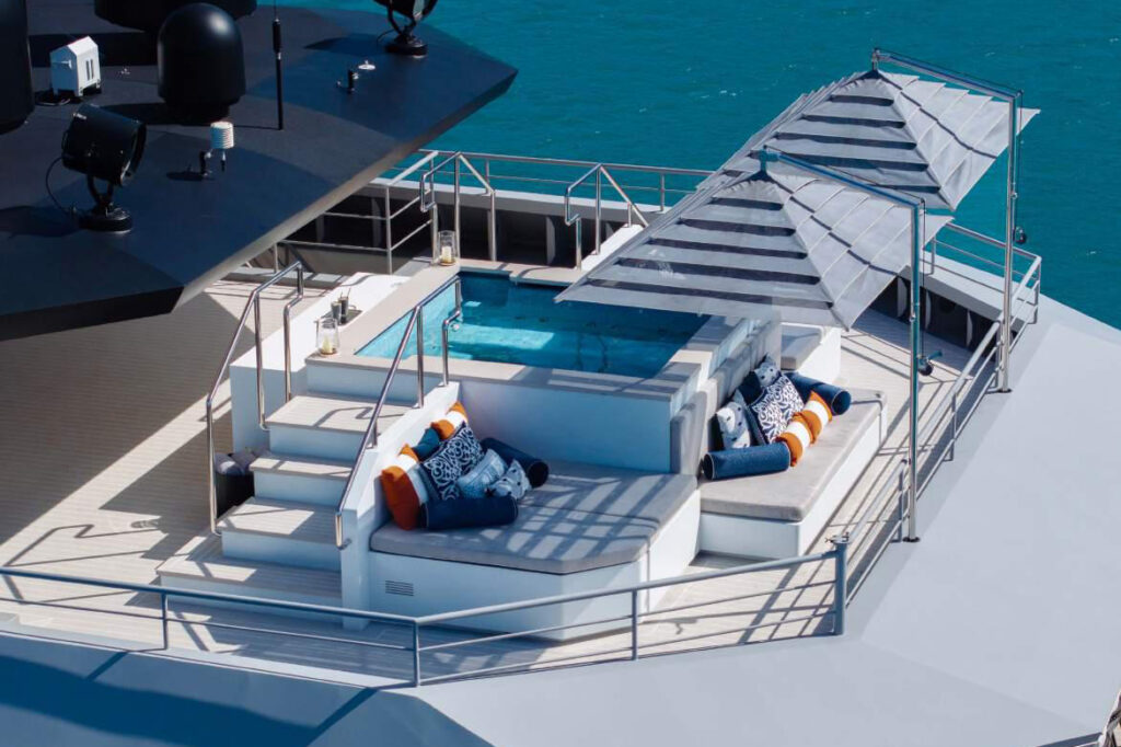 on deck spa 3
